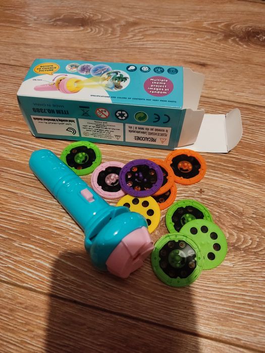 Latarka projektor dla dzieci nowy