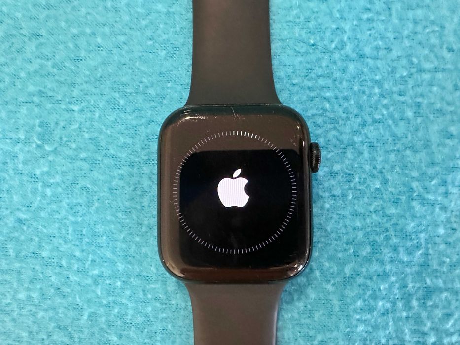 Apple Watch SE (2.ª geração) (GPS) 44mm