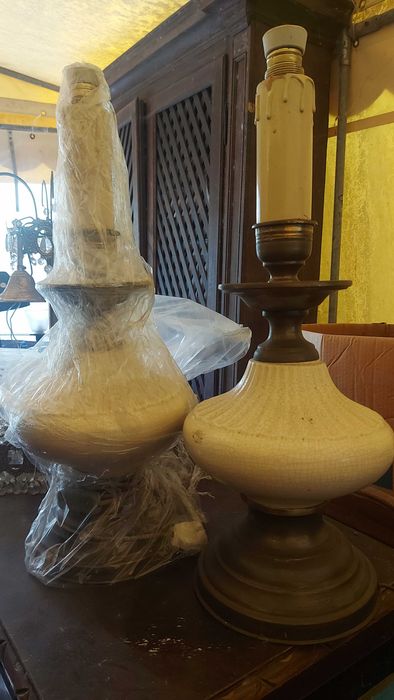 2 candeeiros de mesa