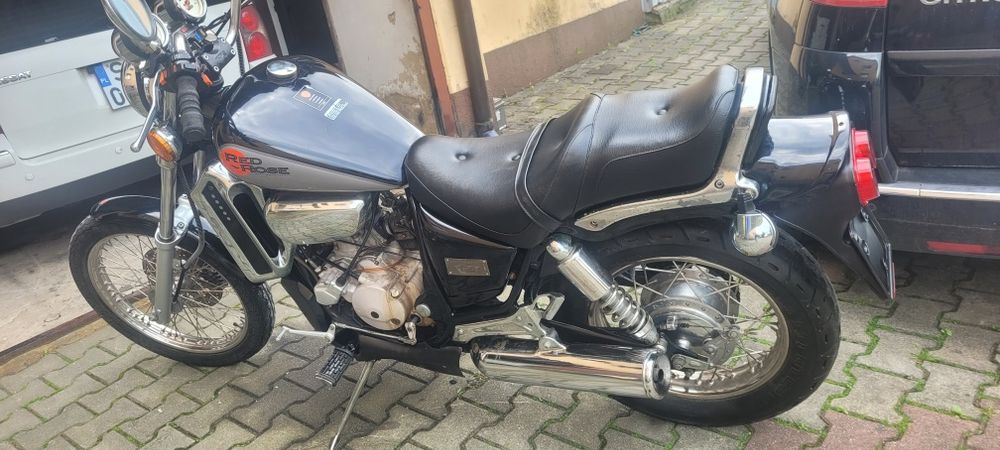 Motocykl Aprilla red rose 125cm