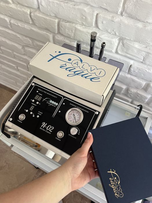 Косметологічний апарат N-02 Alvi Prague