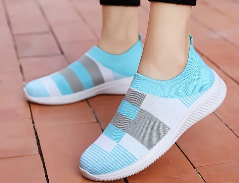 Кросівки жіночі 42 розмір, устілка 27,5 см.