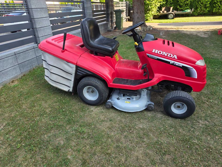 Traktorek kosiarka Honda 2417 kosz hydro