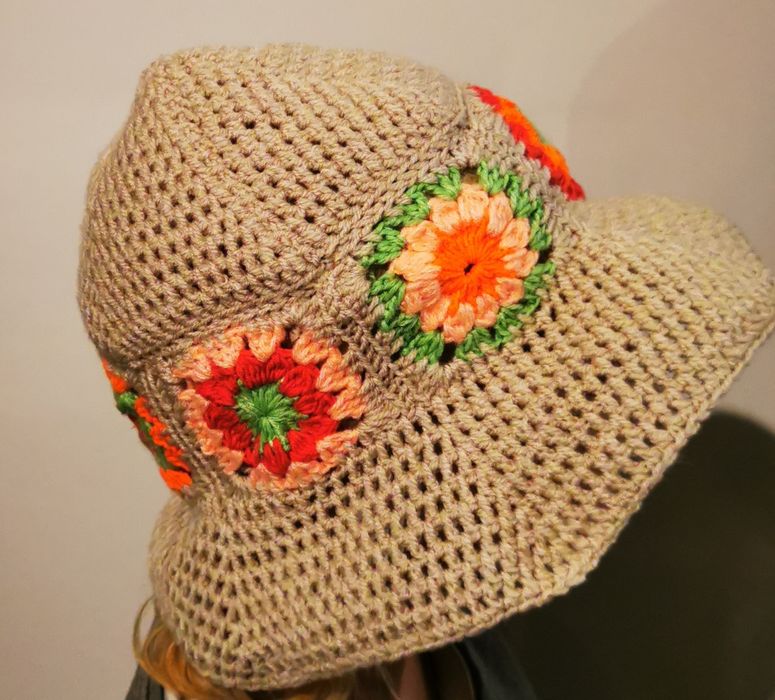 Nowy kapelusz handmade