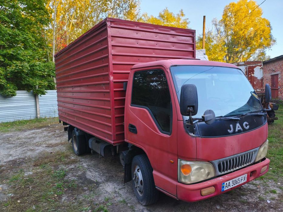 автомобіль вантажний JAC 1045K