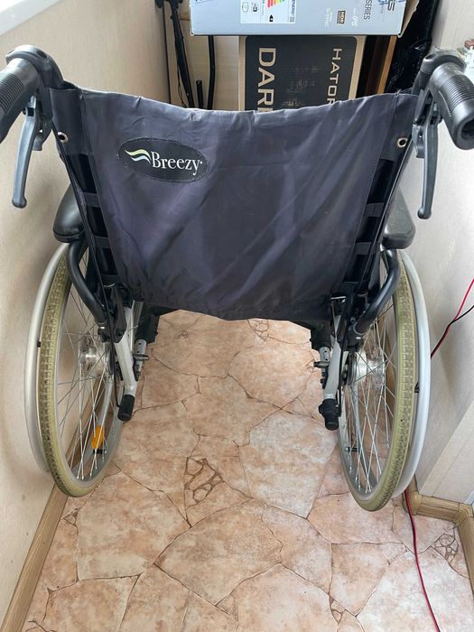 инвалидная коляска