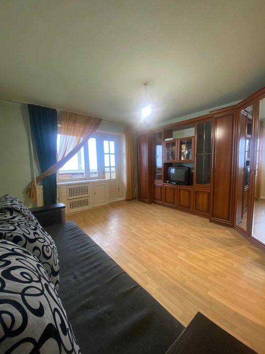 Аренда!3 комнаты!Центр!Средний этаж!