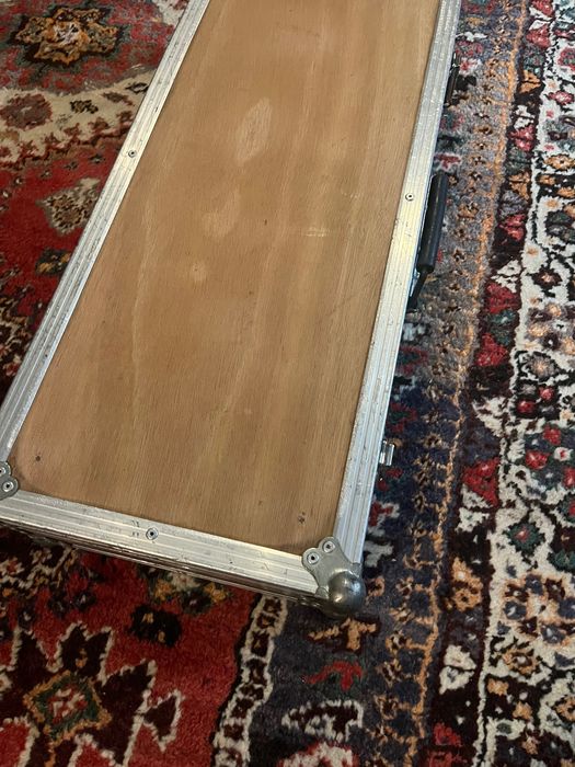 Case / Pedalboard