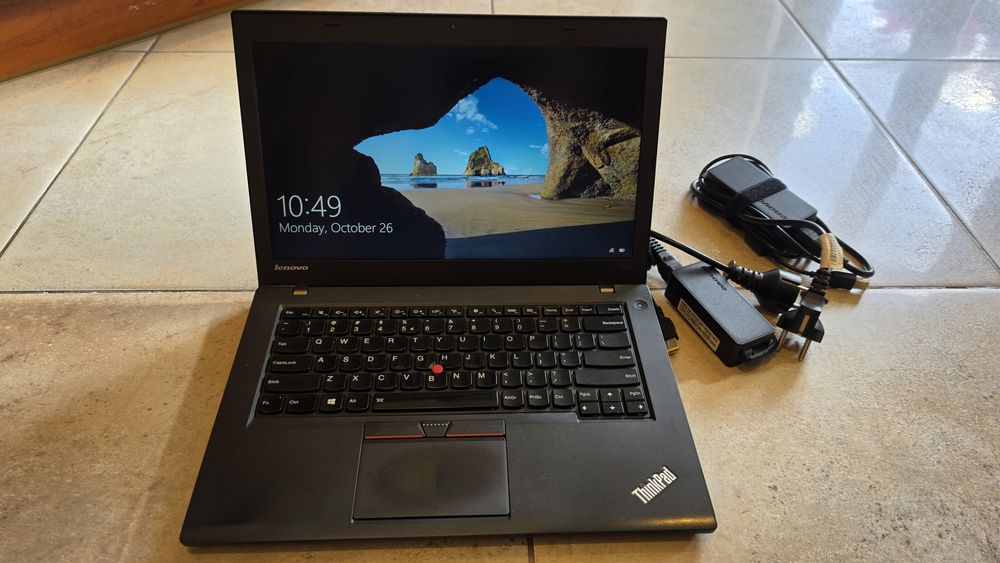 Lenovo T450, 8/256, proc. i5, win 10 pro.