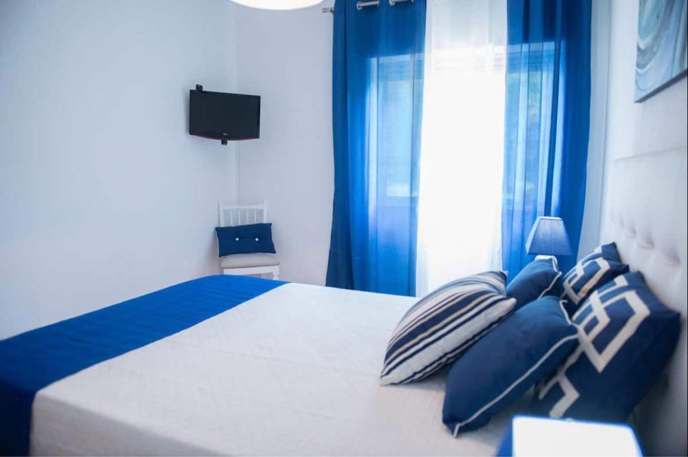 T1- Chapéus a 7min a pé da praia