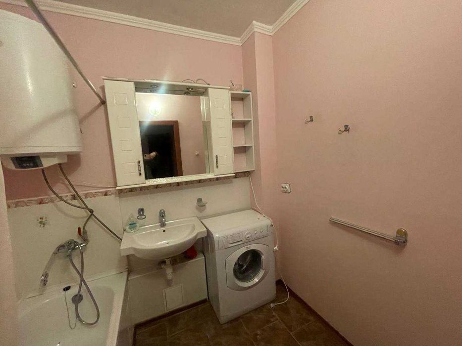 Продаж 3 кімн. квартири Урлівська вулиця, 38-А