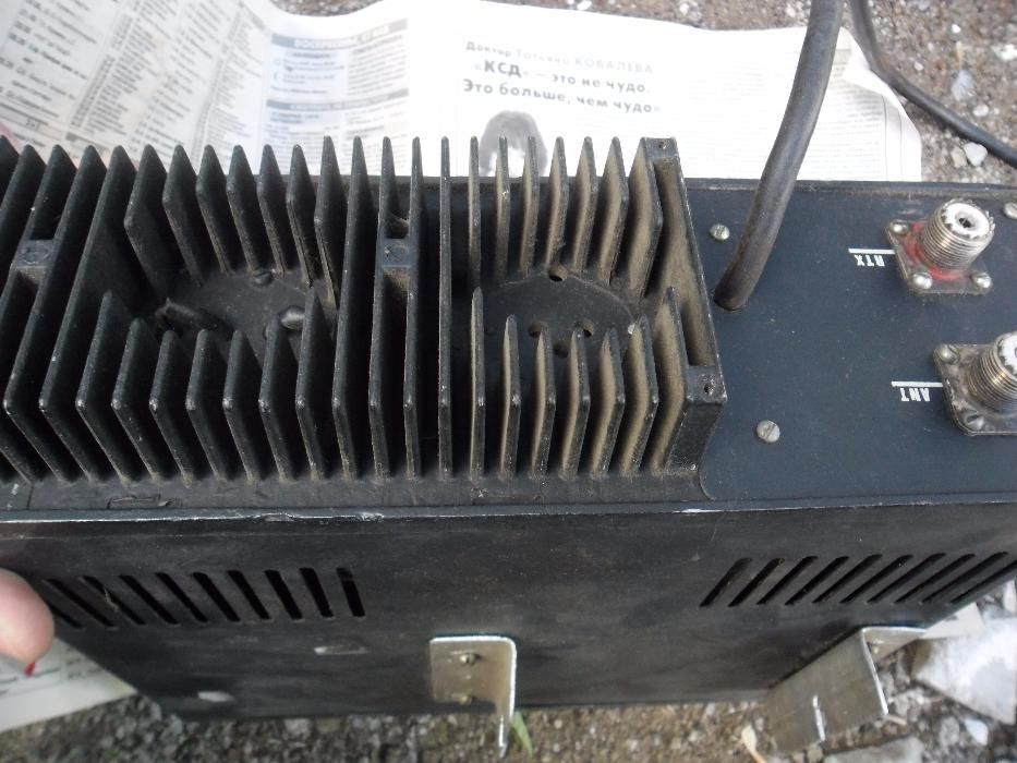 Усилитель на 27МГц, стационарный. Питание 220 В