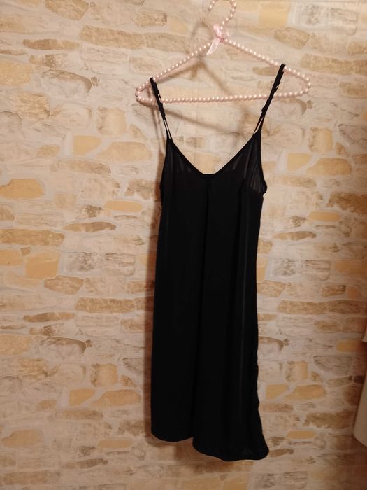 (40/42) (L/XL) Czarna halka pod sukienkę z Londynu