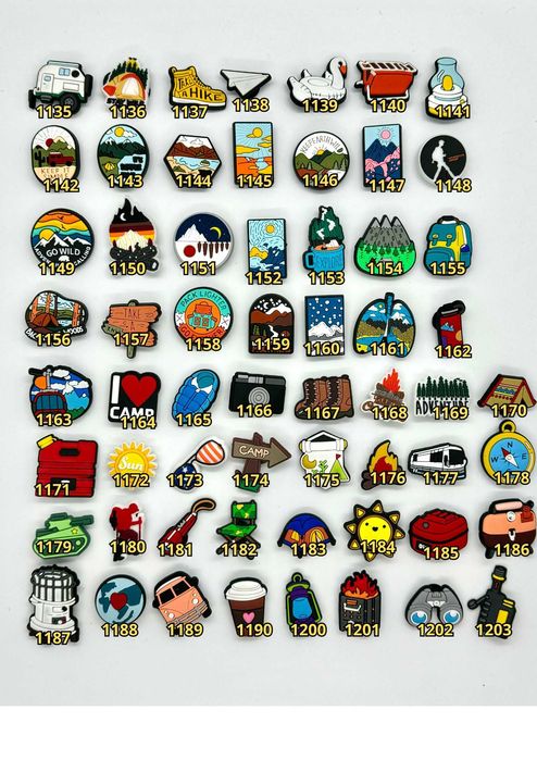 Przypinka do Crocs z motywem górskim camp wakacje