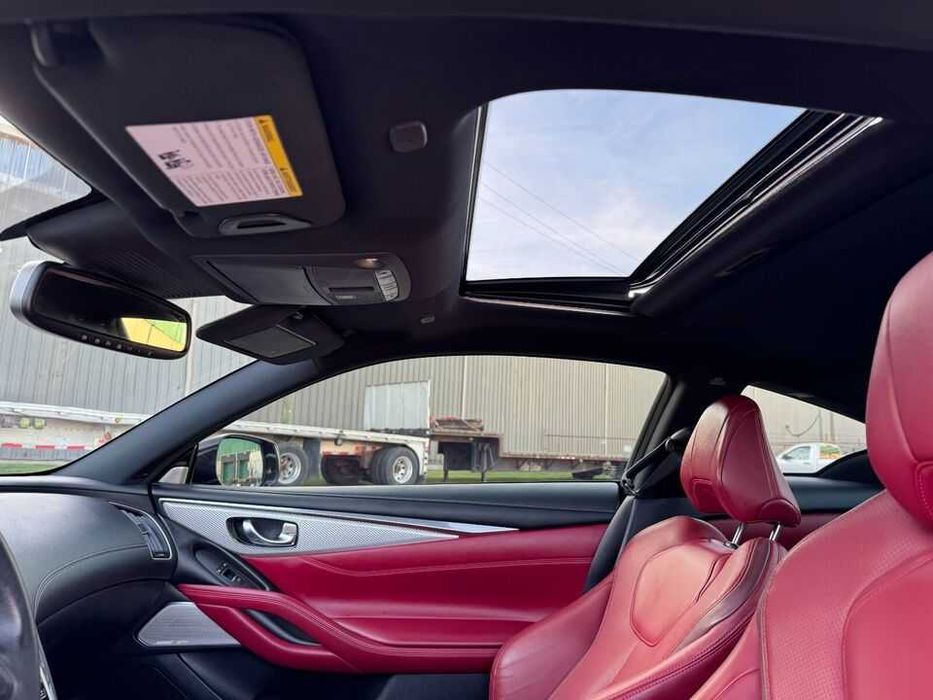 2019 Infiniti Q60 RED