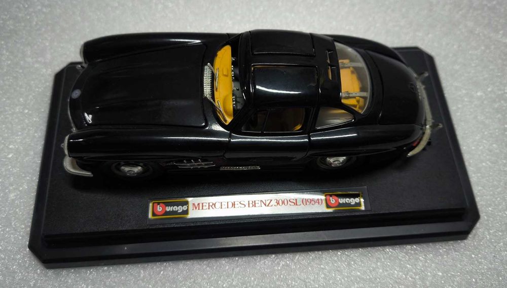 Carro coleção Burago Mercedes Benz