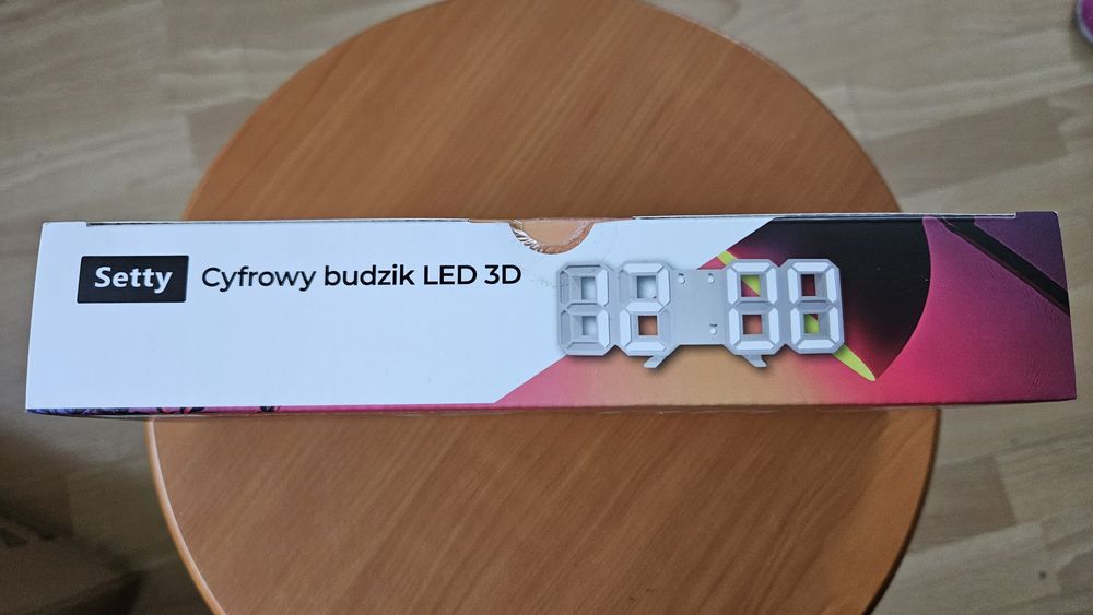 Zegarek led podświetlany budzik temp. data - nowy