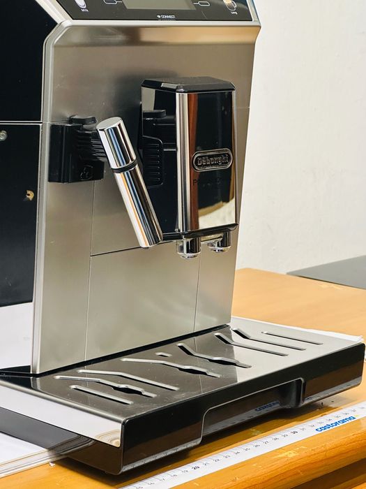 Ekspres do kawy DeLonghi PrimaDonna Class ECAM550.85.MS