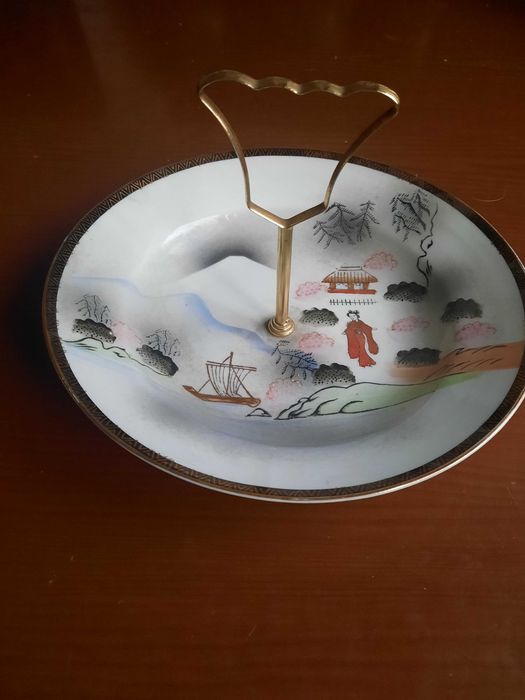 Vendo fruteira de porcelana asiatica antiga