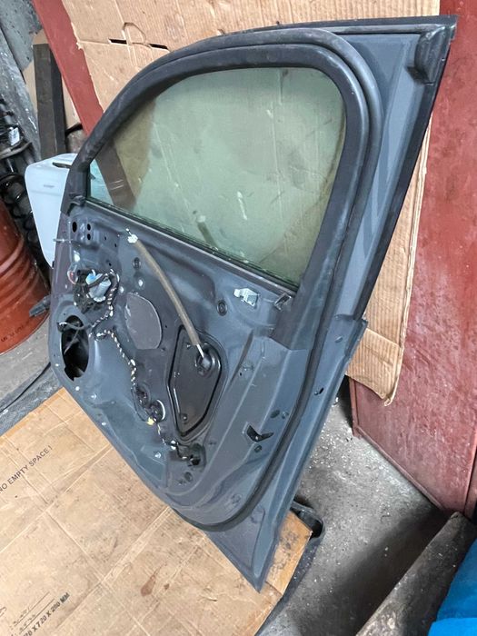 Audi A3 8V5 drzwi prawy przód Sportback