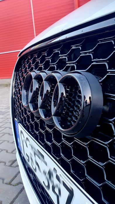 Znaczek Emblemat AUDI czarny połysk HIT wszystkie rodzaje AUDI! HIT