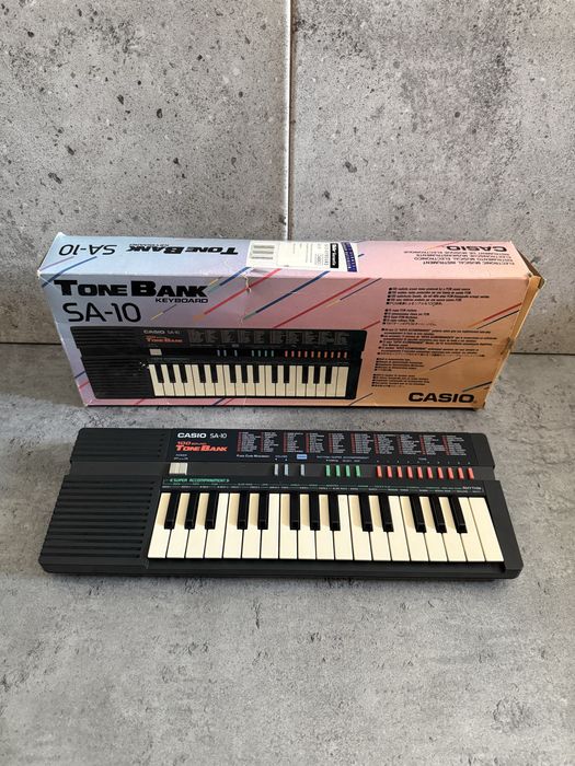 Keyboard Casio SA-10 (Bjork)