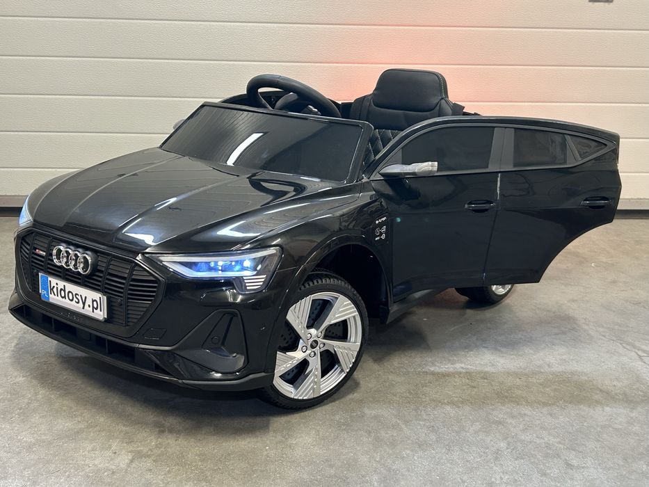 Auto Na akumulator Audi E-Tron Czarne 4x4 Miękkie koła EVA skóra Pilot