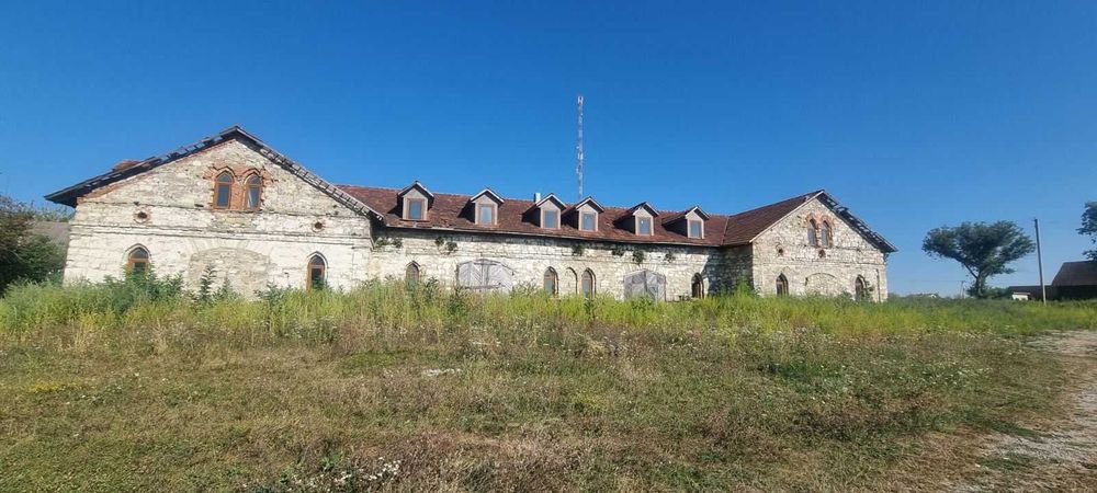 Продається турстичний комплекс .