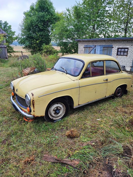 Samochód Syrena 105