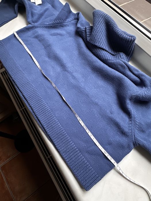 Sweter z wysokim kołnierzem Zara o skróconym kroju