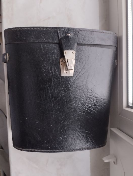 Продаю два бинокля.