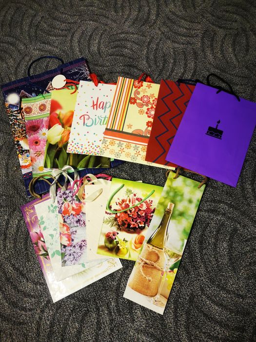 13 torebek prezentowych różne rozmiary opakowanie prezent