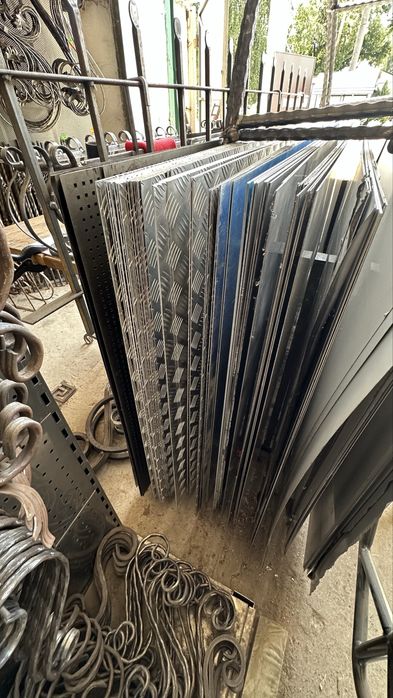 Листи алюмінієві-рефлені, нержавійка.