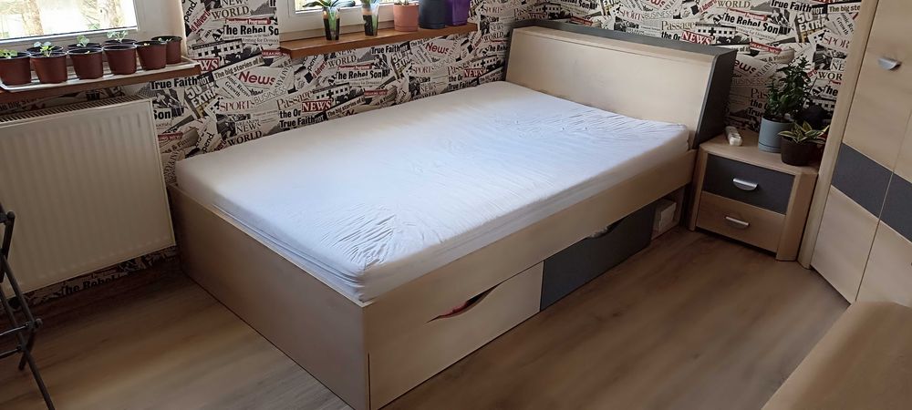 łóżko z materacem z zestawu YOOP
