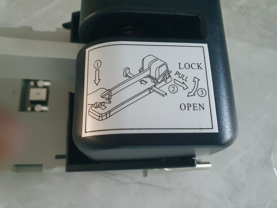 Dziurkacz 9330 KW-trio