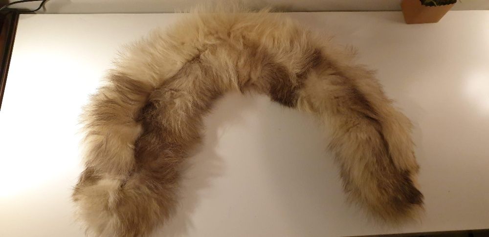 Conjunto de Cachecóis e Golas de Peles Verdadeiras e Sintéticas