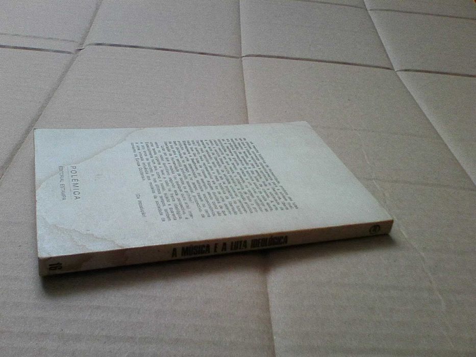 A Música e Luta Ideológica