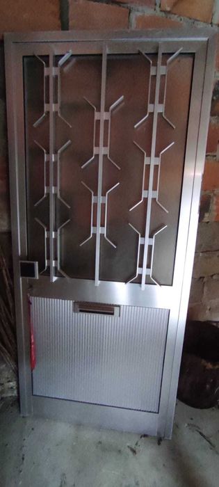 Porta de Entrada de Casa em Alumínio