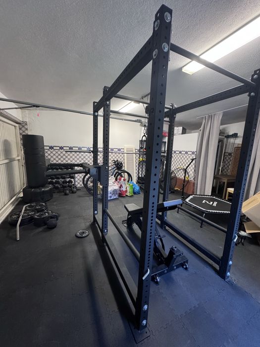 Cage / Power Rack ROGUE com sistema de cabos