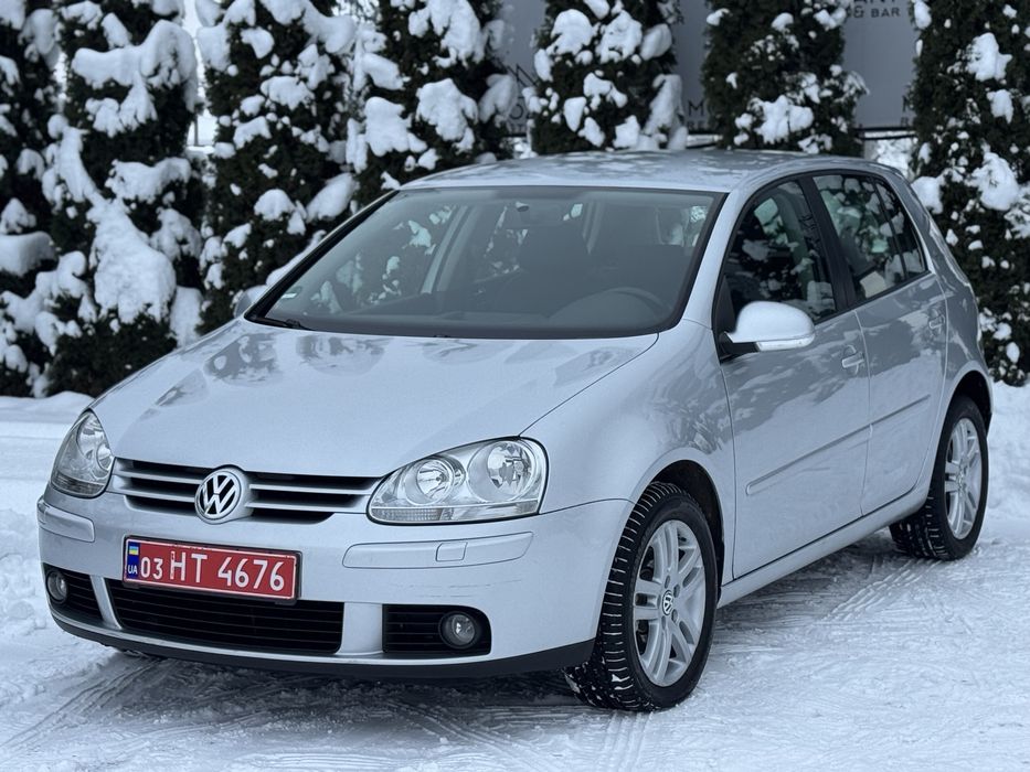 Свіжопригнаний Golf 5 1.6бензин TOUR