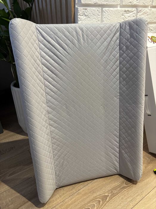 Przewijak dla dziecka szary 70x50 cm