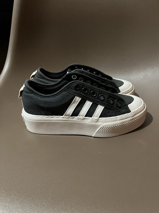 Adidas nizza жіночі