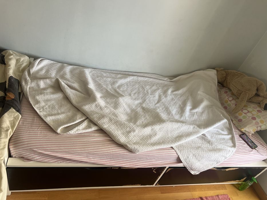 Duas camas individuais IKEA
