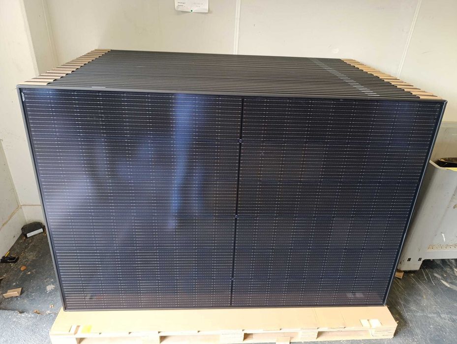 Nowe panele fotowoltaiczne Full Black 405 wat JA SOLAR