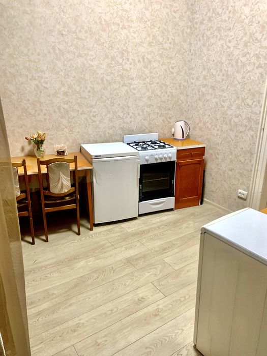 Затишна квартира біля Оперного театру, Форуму, візового центру