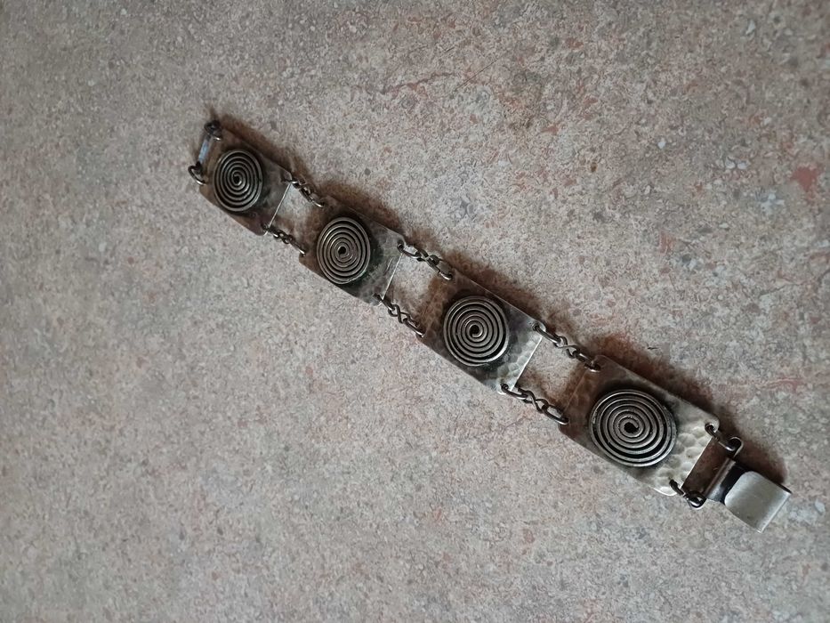 vintage bransolety-metal