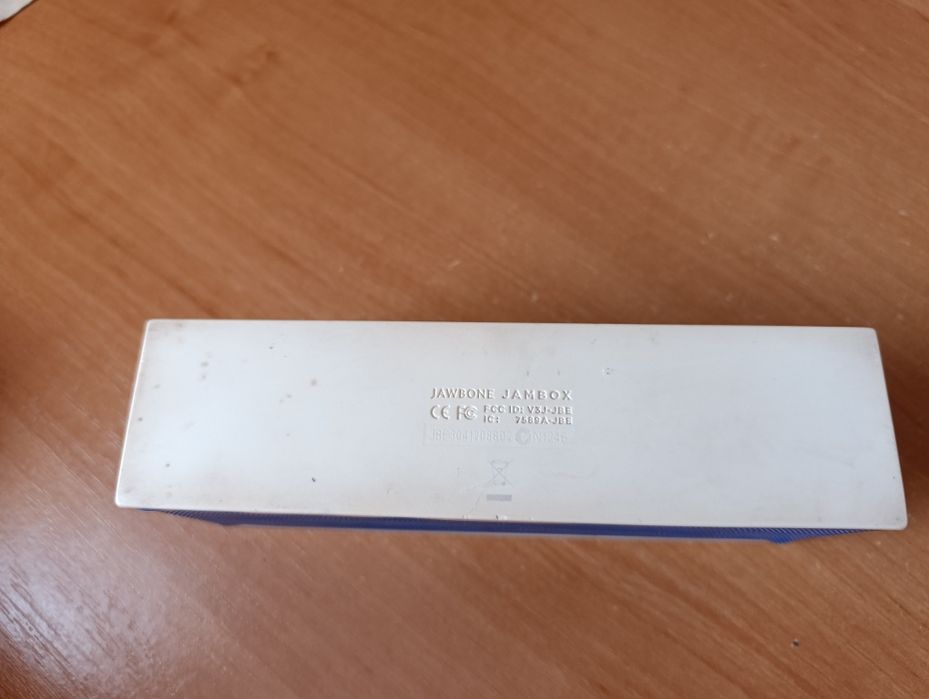Продам jawbone Jambox -V3J