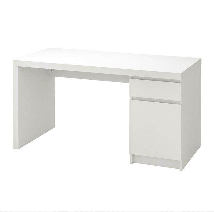 Secretária, mesa de jantar e luminária - IKEA - como novos