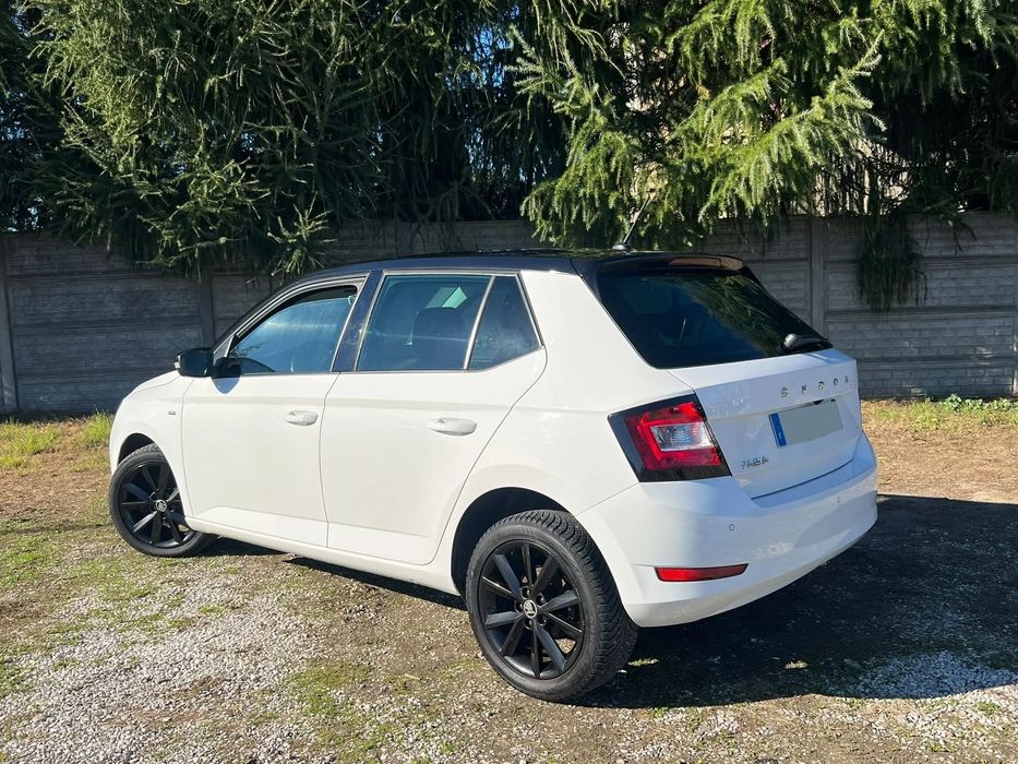 Skoda Fabia 1.0i 95 KAMERA Tempomat-Radar Klima PDC Alu LED BiKolor!