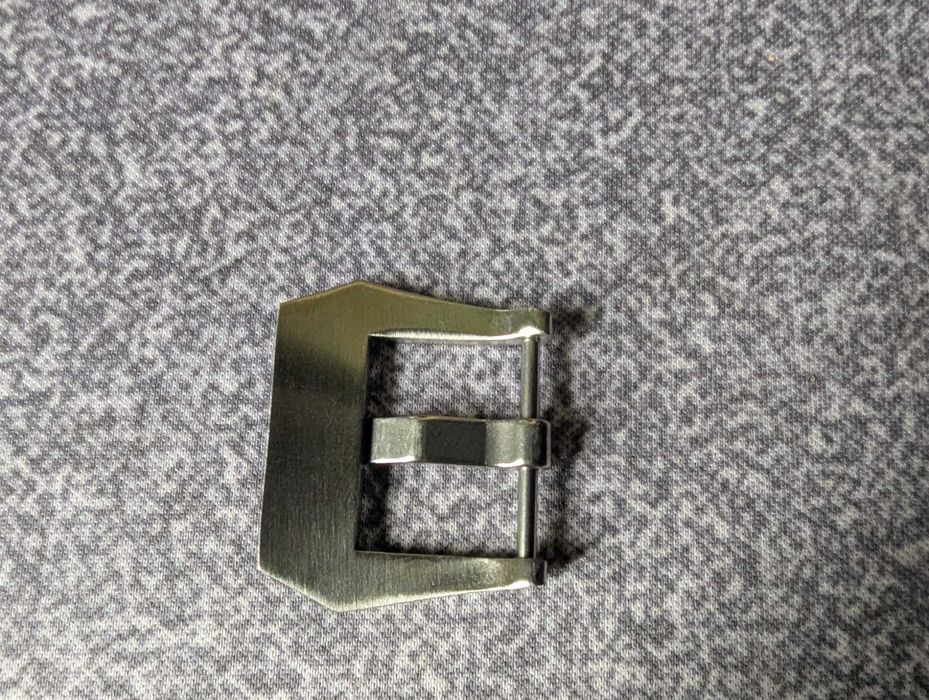 Застежка бакля для ремешка ширина крепления 18 мм